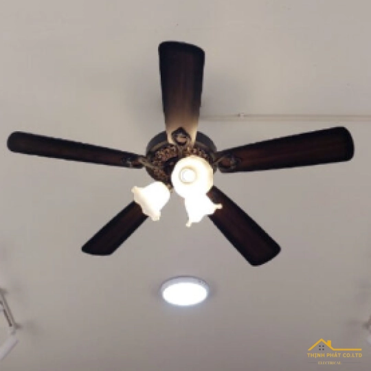 QUẠT TRẦN 5 CÁNH GỖ ĐÈN CỔ ĐIỂN - QVIFA-108