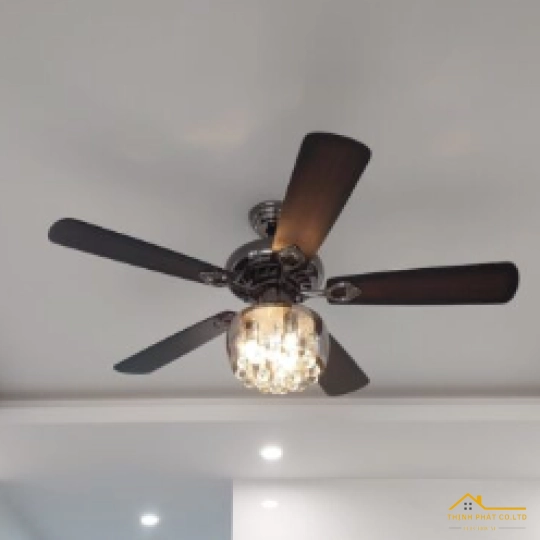 ĐÈN QUẠT TRẦN CÁNH GỖ PHA LÊ CỔ ĐIỂN - QVIFA-110