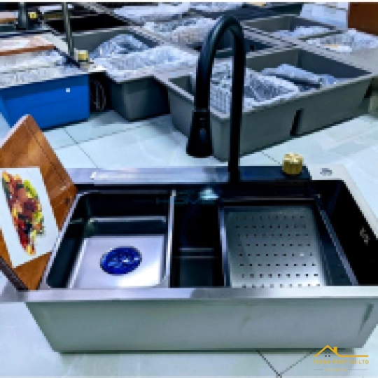 CHẬU RỬA CHÉN 1 HỘC VÒI THÁC NƯỚC PHỦ NANO ĐEN MÃ 7846Đ TN