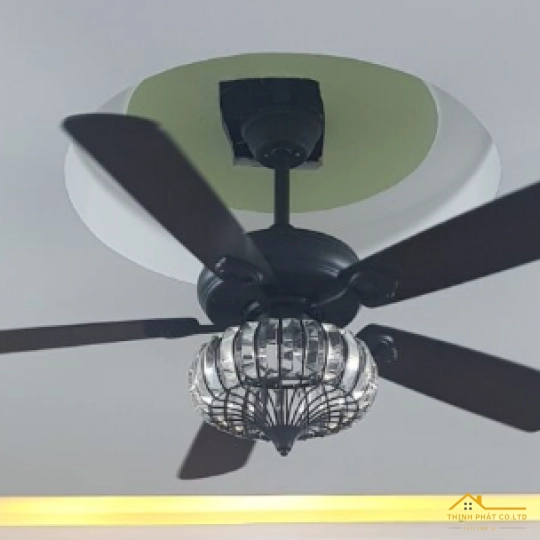 ĐÈN QUẠT TRẦN CÁNH GỖ CỔ ĐIỂN QVIFA - 85