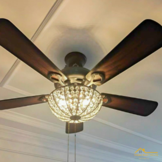 ĐÈN QUẠT TRẦN CÁNH GỖ ĐÈN CHÙM PHA LÊ CỔ ĐIỂN - QVIFA-92