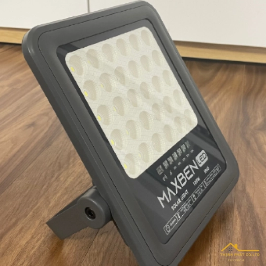 ĐÈN LED PHA NĂNG LƯỢNG MẶT TRỜI 200W - MAXBEN - PH-MB-NLMT-200
