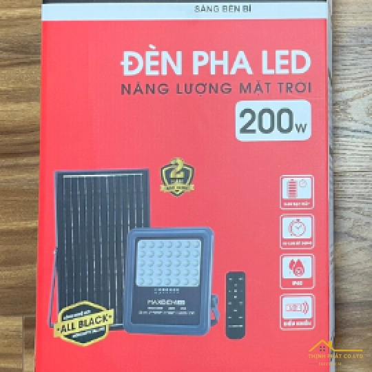 ĐÈN LED PHA NĂNG LƯỢNG MẶT TRỜI 200W - MAXBEN - PH-MB-NLMT-200