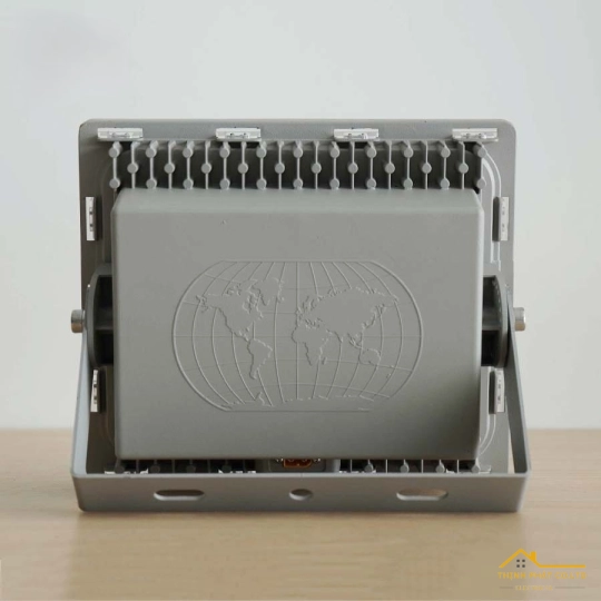 ĐÈN PHA NĂNG LƯỢNG MẶT TRỜI 200W BCT WW3.0 BLUE CARBON